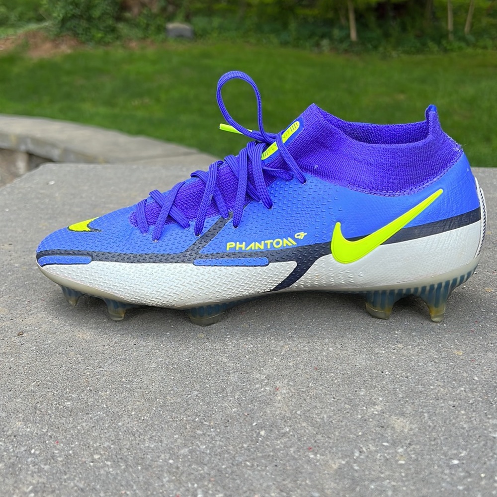 Phantom Flyknit Cleats